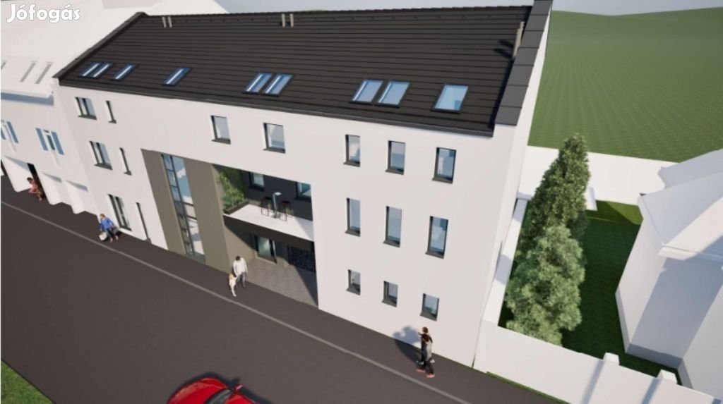 Nyíregyháza belvárosában 2. emeleti, nappali 2 szobás lakás