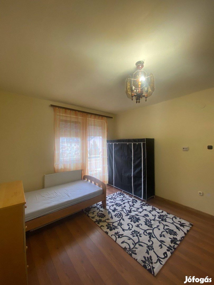 Nyíregyháza belvárosában eladó 2 szobás, erkélyes