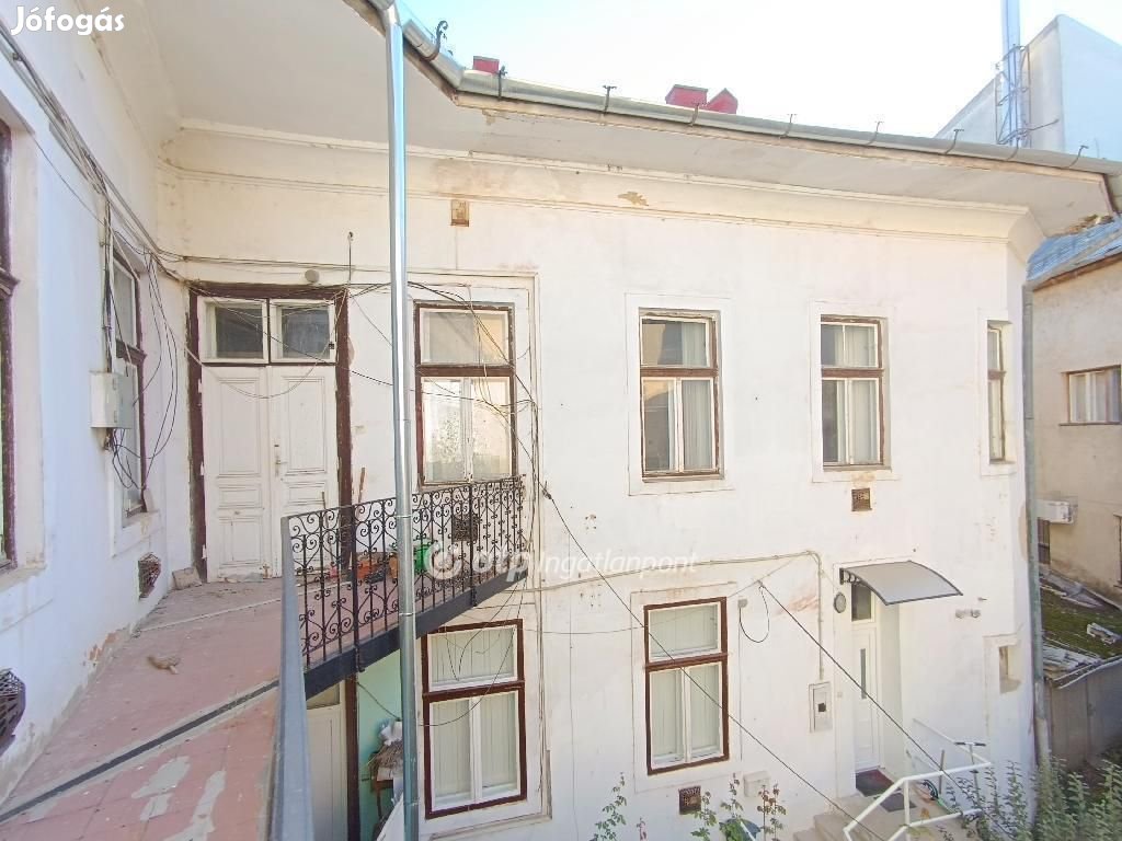 Nyíregyházai 150 nm-es lakás eladó