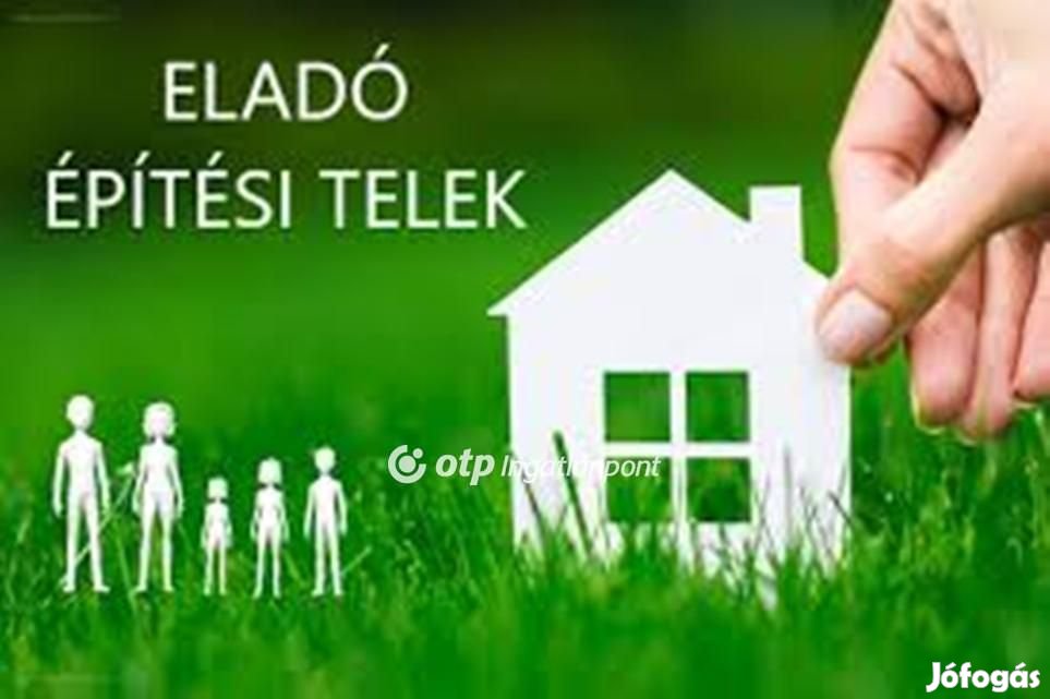 Nyíregyházai eladó 1589 nm-es telek