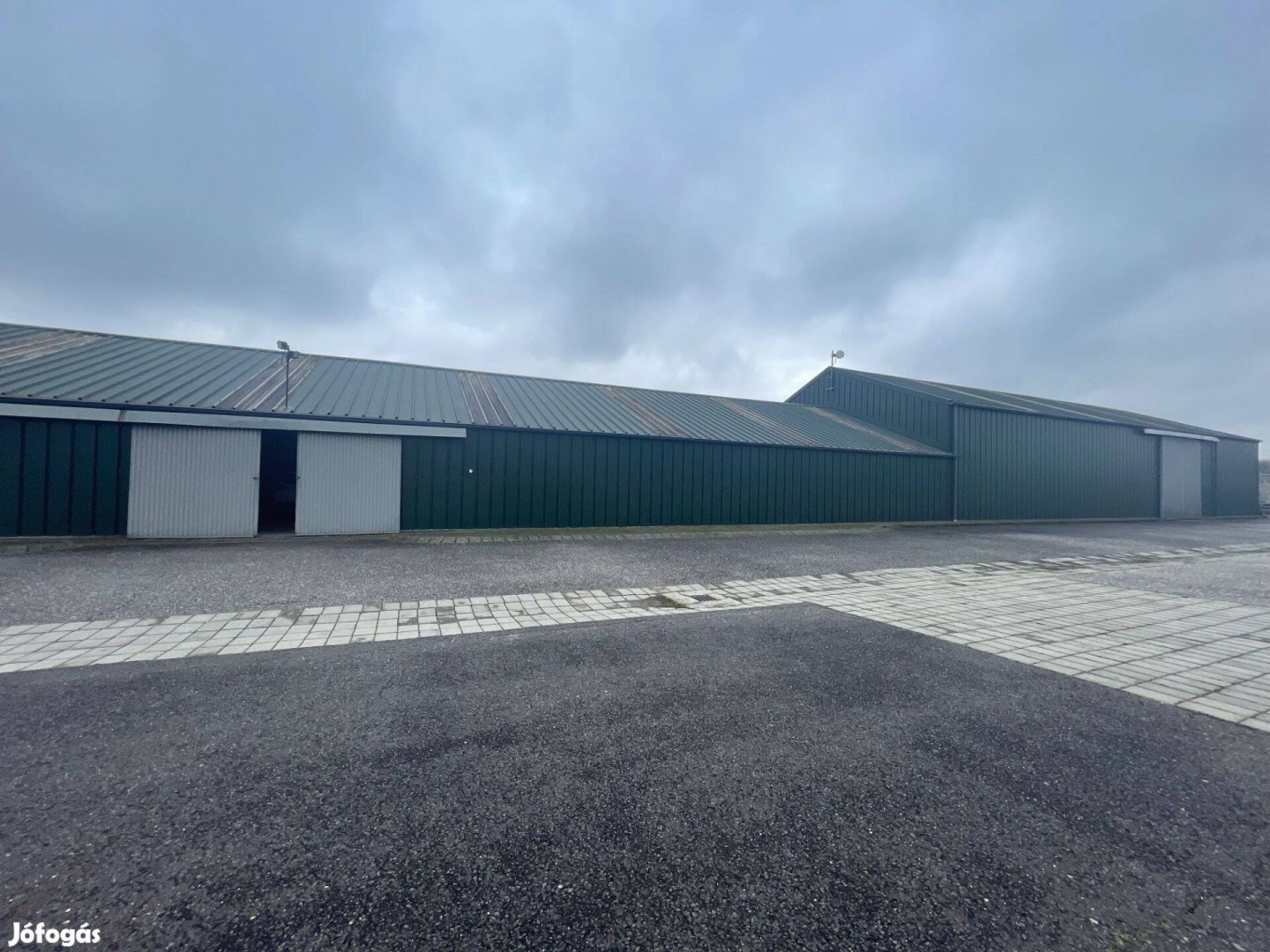 Nyíregyházán raktár, telephely, építési telek, iroda épület