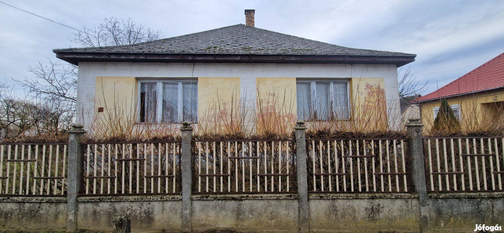 Nyírgyulajban jó elrendezésű 90 m2-es ház eladó Ára: 11,2 millió Ft