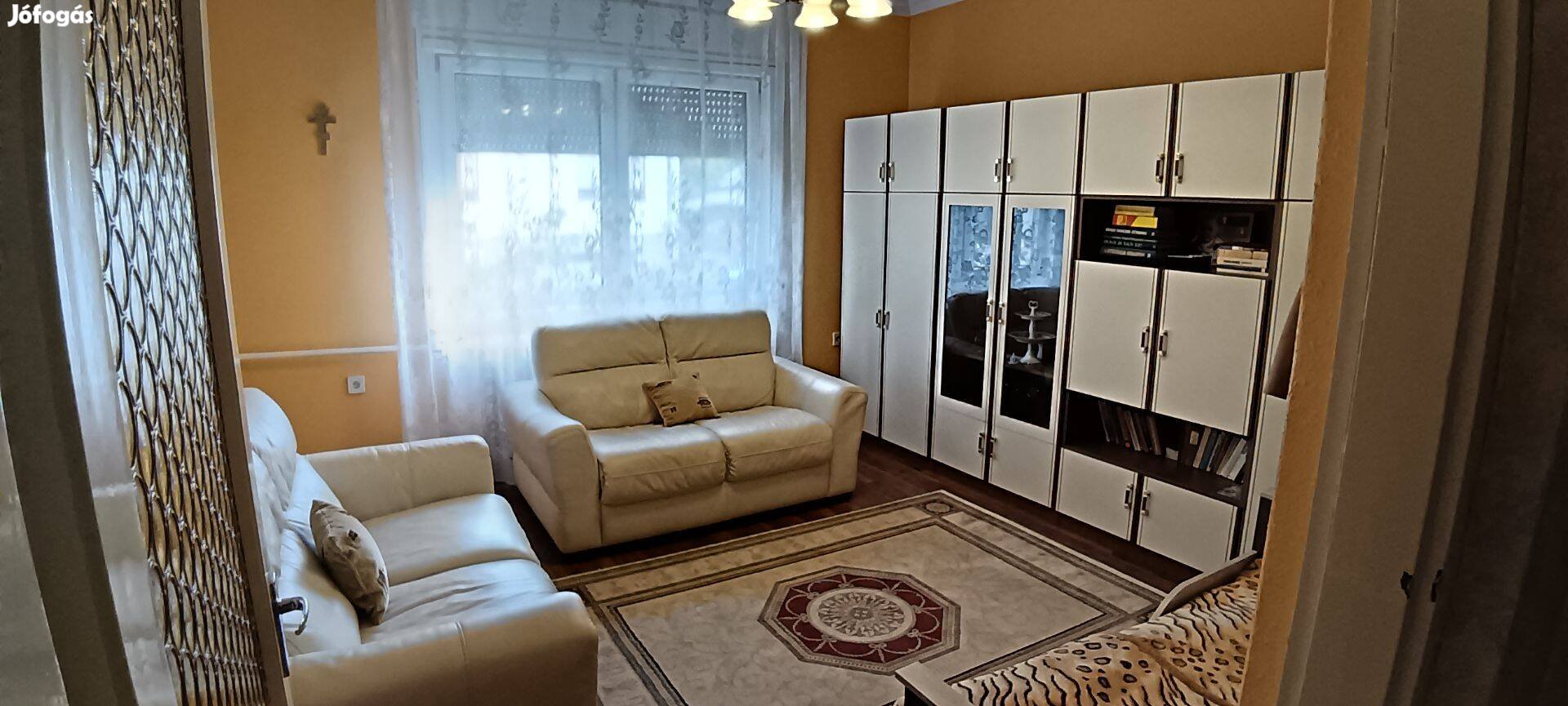 Nyírpazonyban családi ház vállalkozásra alkalmas melléképüle