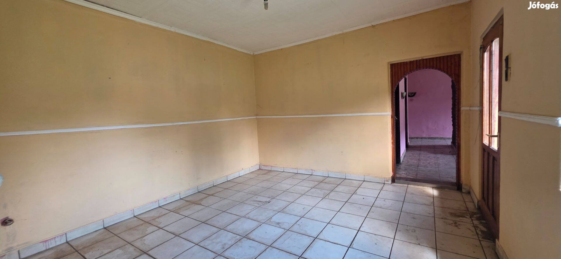 Nyírvasváriban azonnal költözhető 98 m2-es családi ház eladó