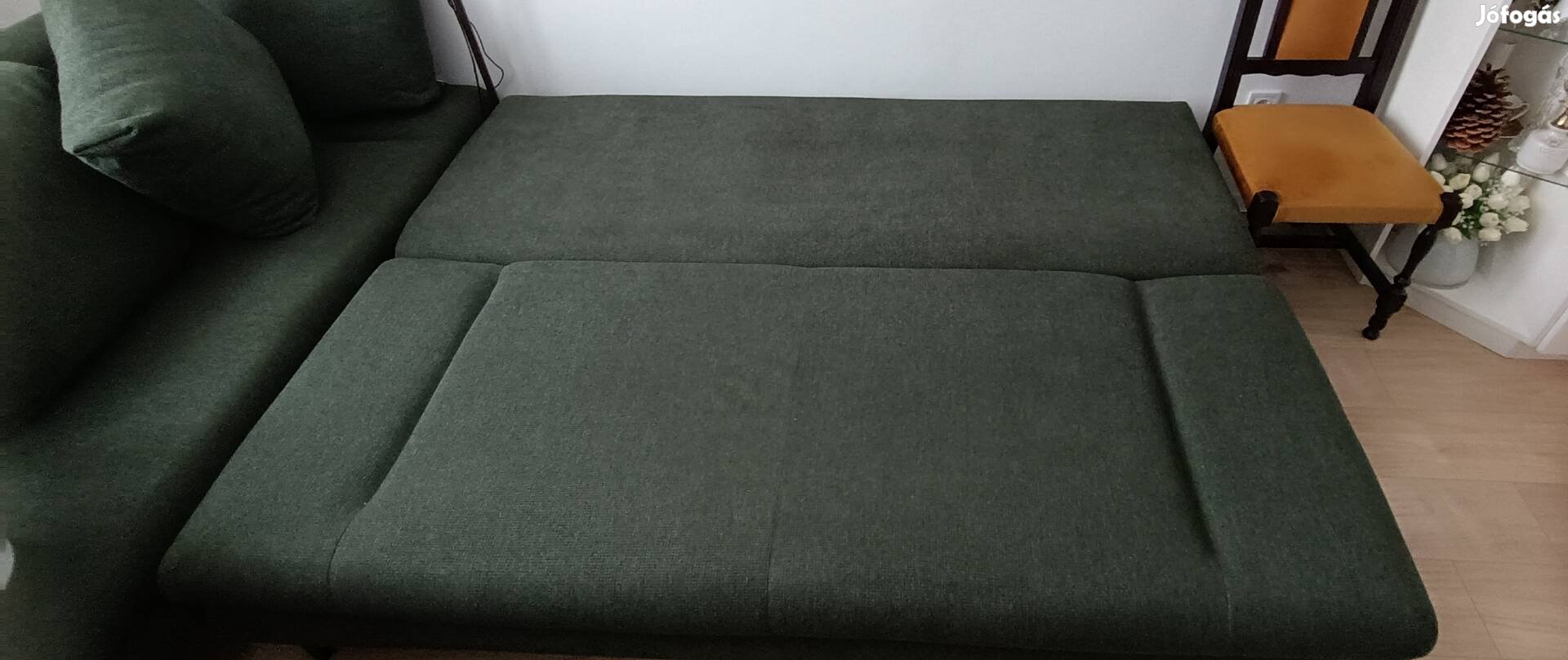 Nyitható kanapé