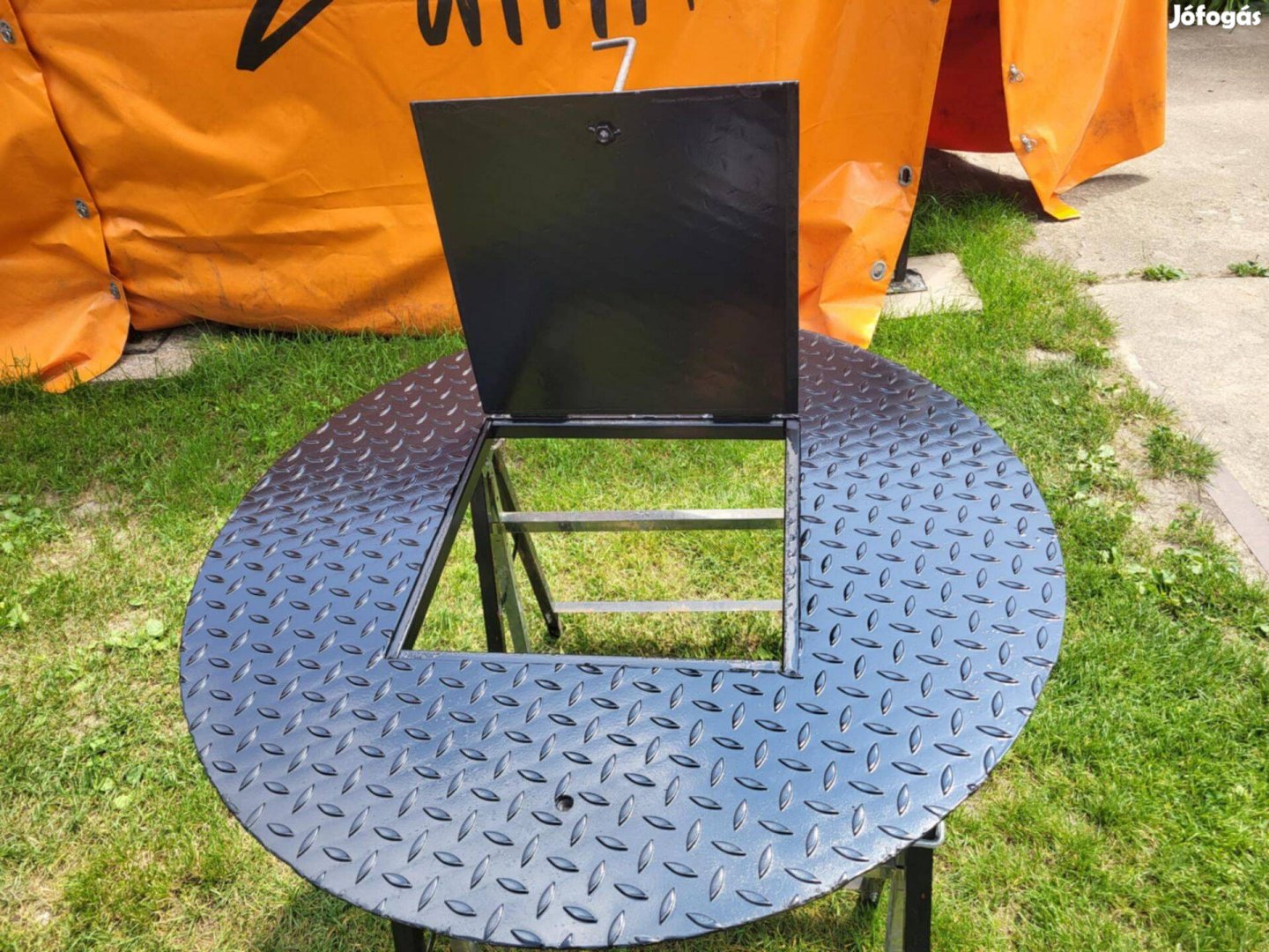 Nyitható kútgyűrü fedél 97cm