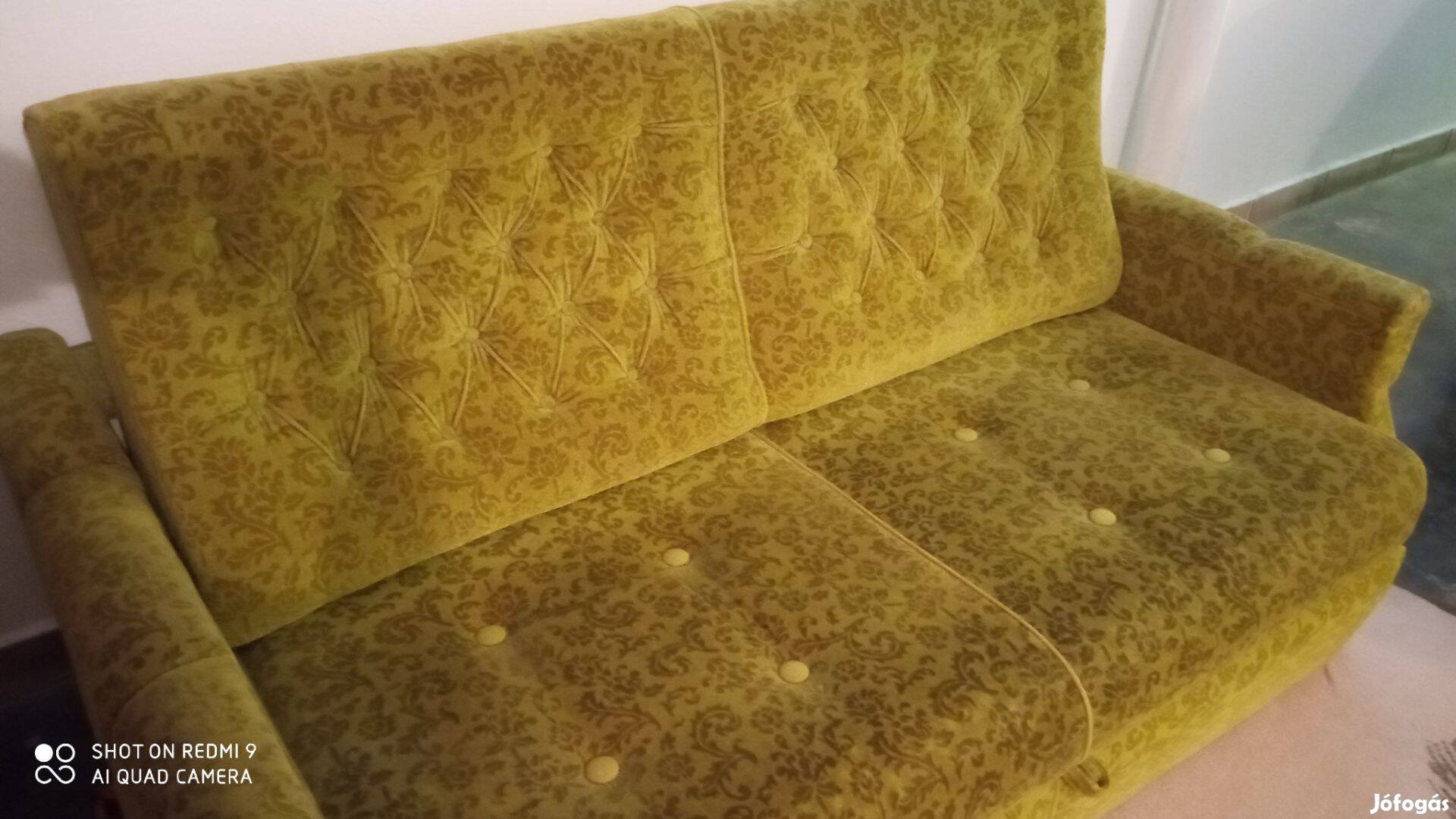 Nyitható plüss kanapé 140200 ajándék állólámpa