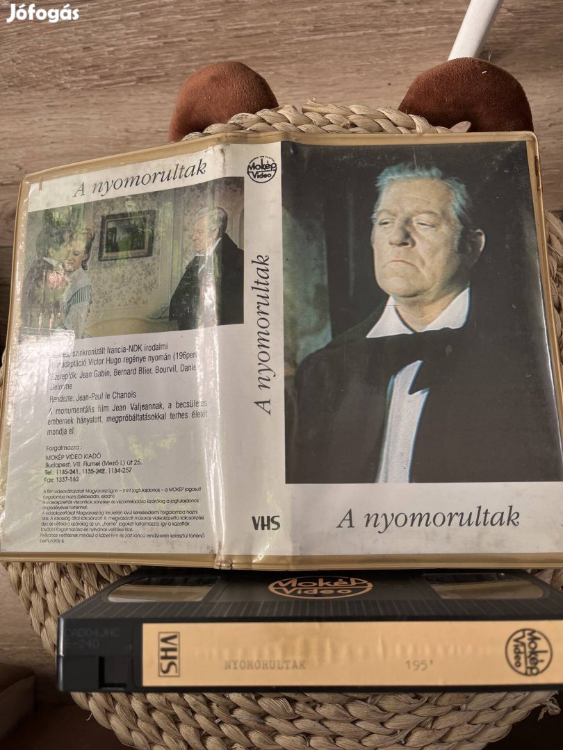 Nyomorultak vhs 