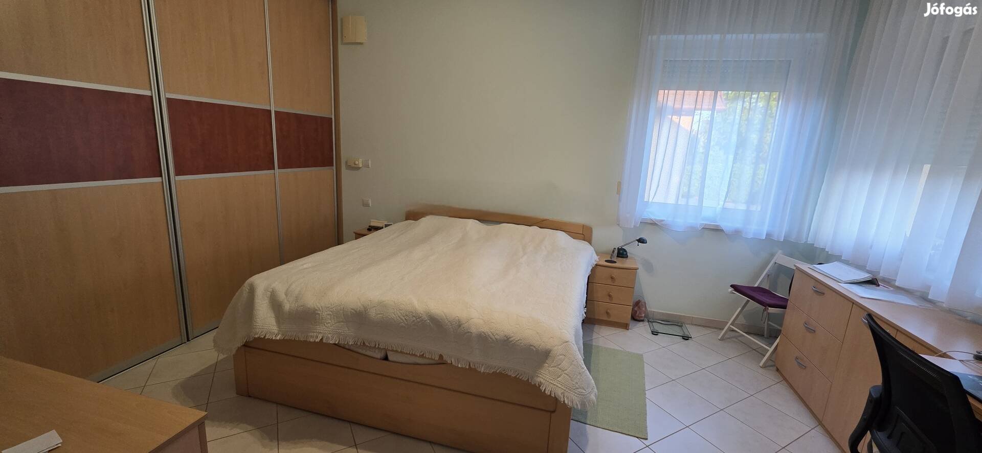 Nyugodt otthon és télikert Rákoskeresztúron