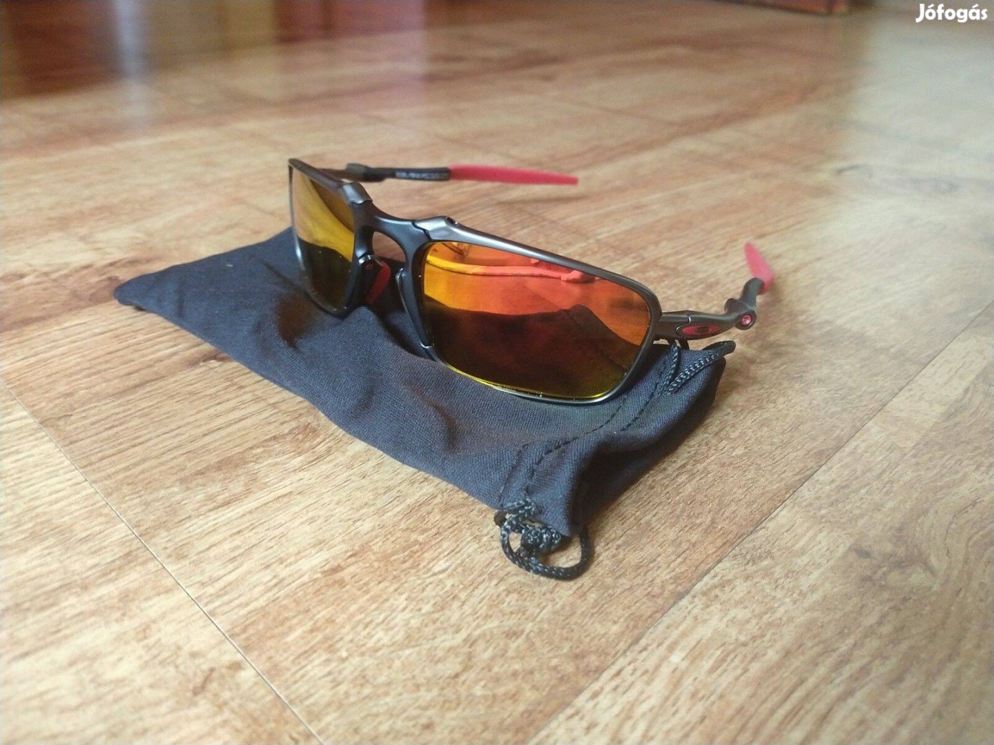 Oakley Badman fém keretes polár férfi napszemüveg