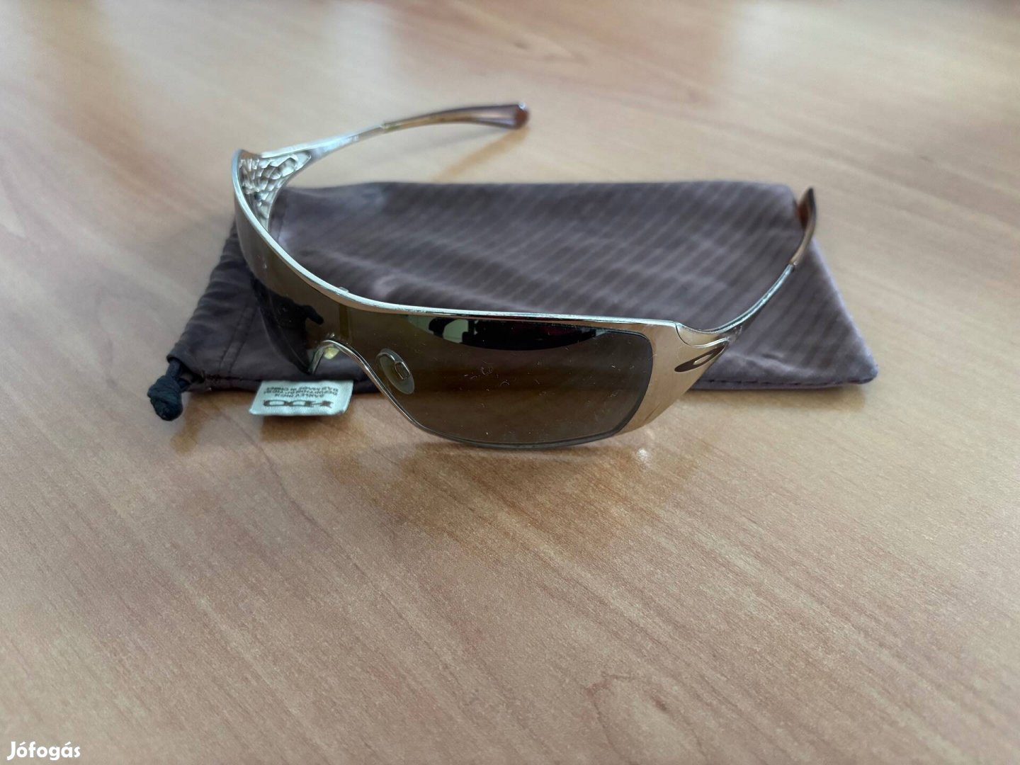 Oakley Dart arany napszemüveg