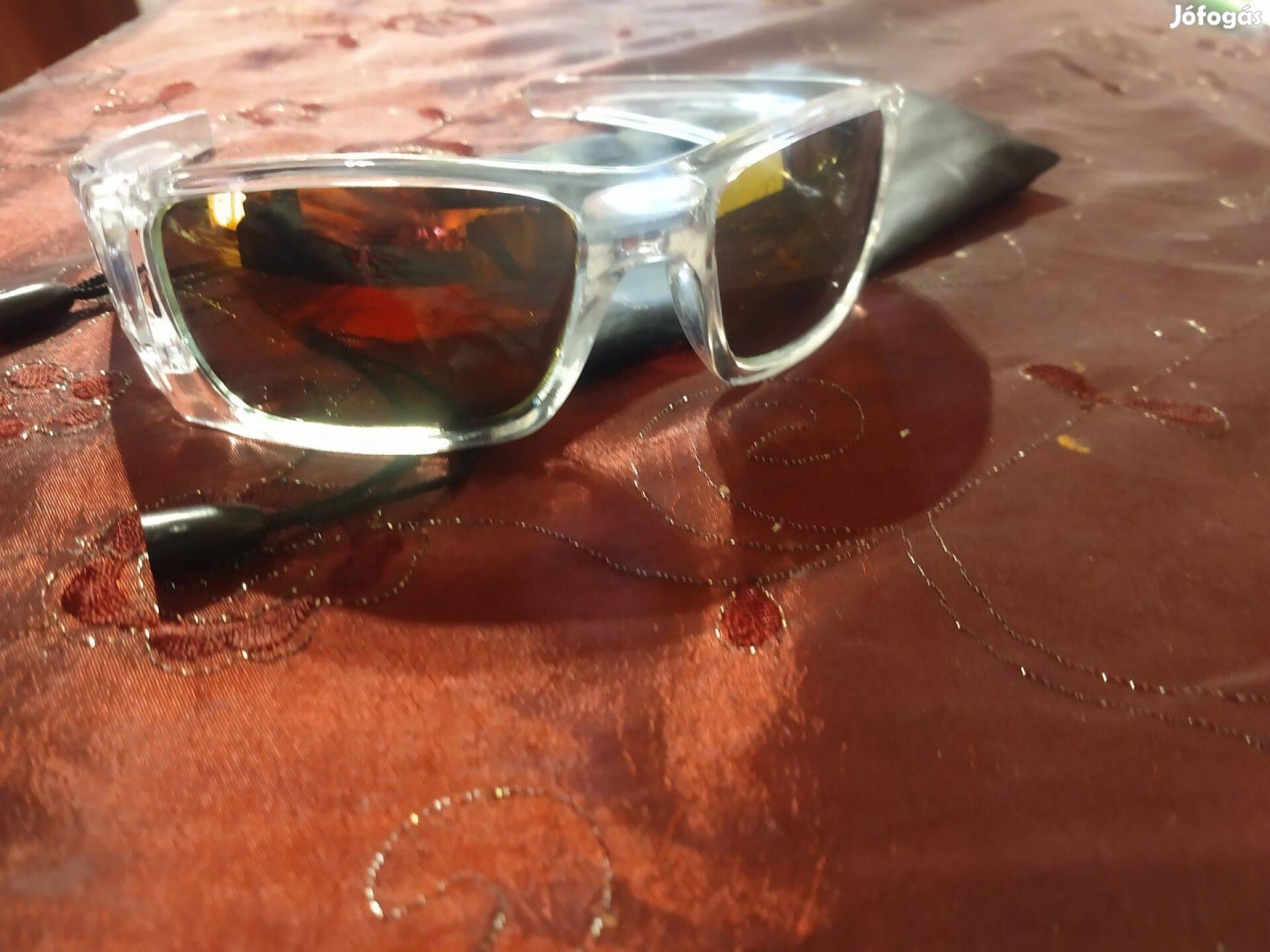 Oakley fuel cell átlátszó keretes napszemüveg