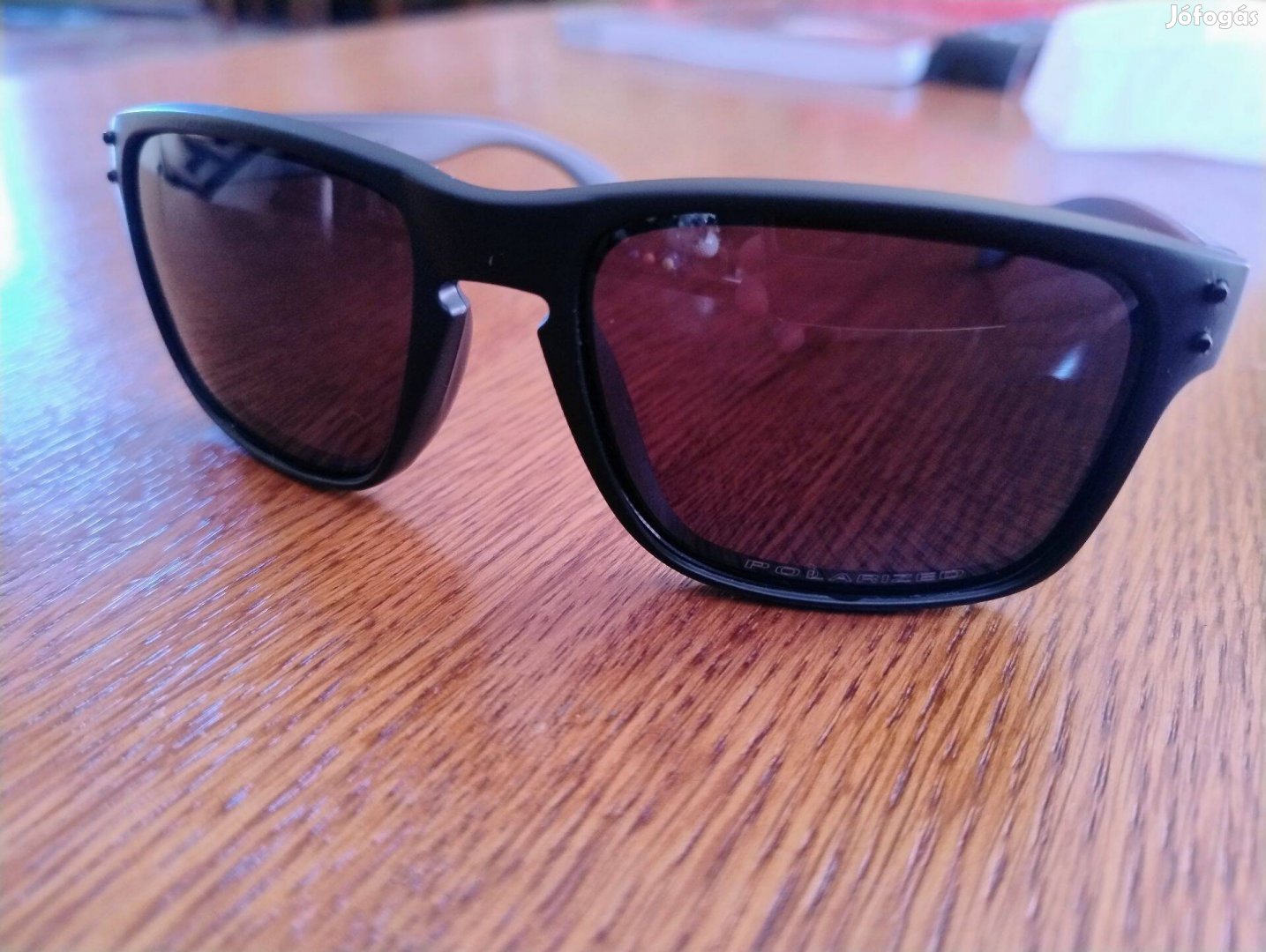 Oakley holbrook full fekete napszemüveg polár lencse
