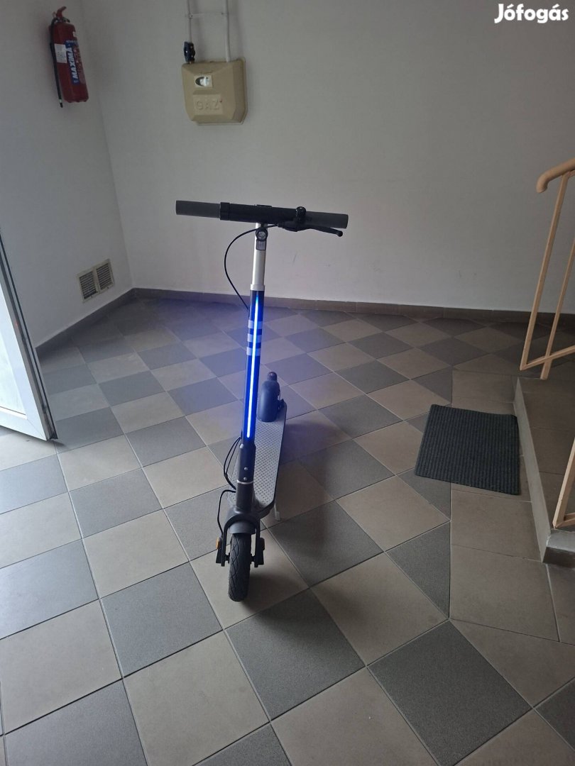 Okai Neon Pro Es30 elektromos roller