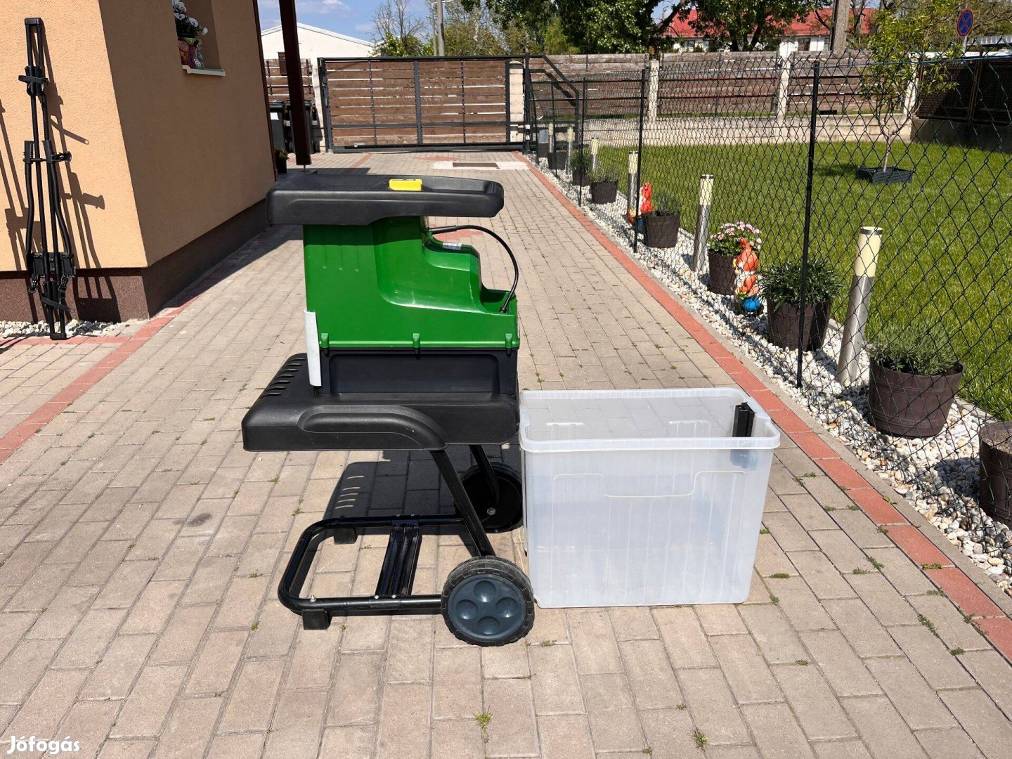 Okay 2500 watt 220V behúzóhengeres ágdaráló ágaprító gyűjtőládával