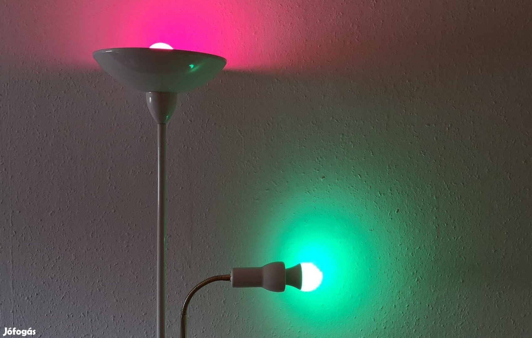 Okos égő WIFI-s - RGB színes(fehér) Tuya - Smartlife - Alexa 220V-os