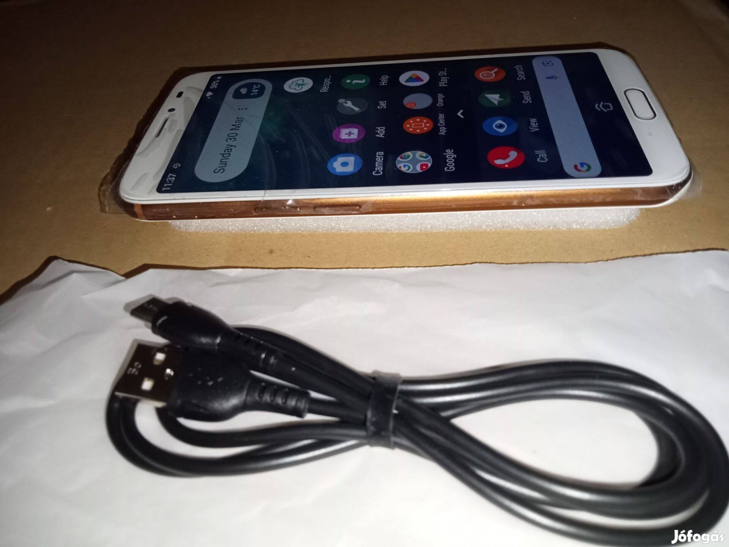Okostelefon látás és hallás károsultaknak Doró 3/32GB