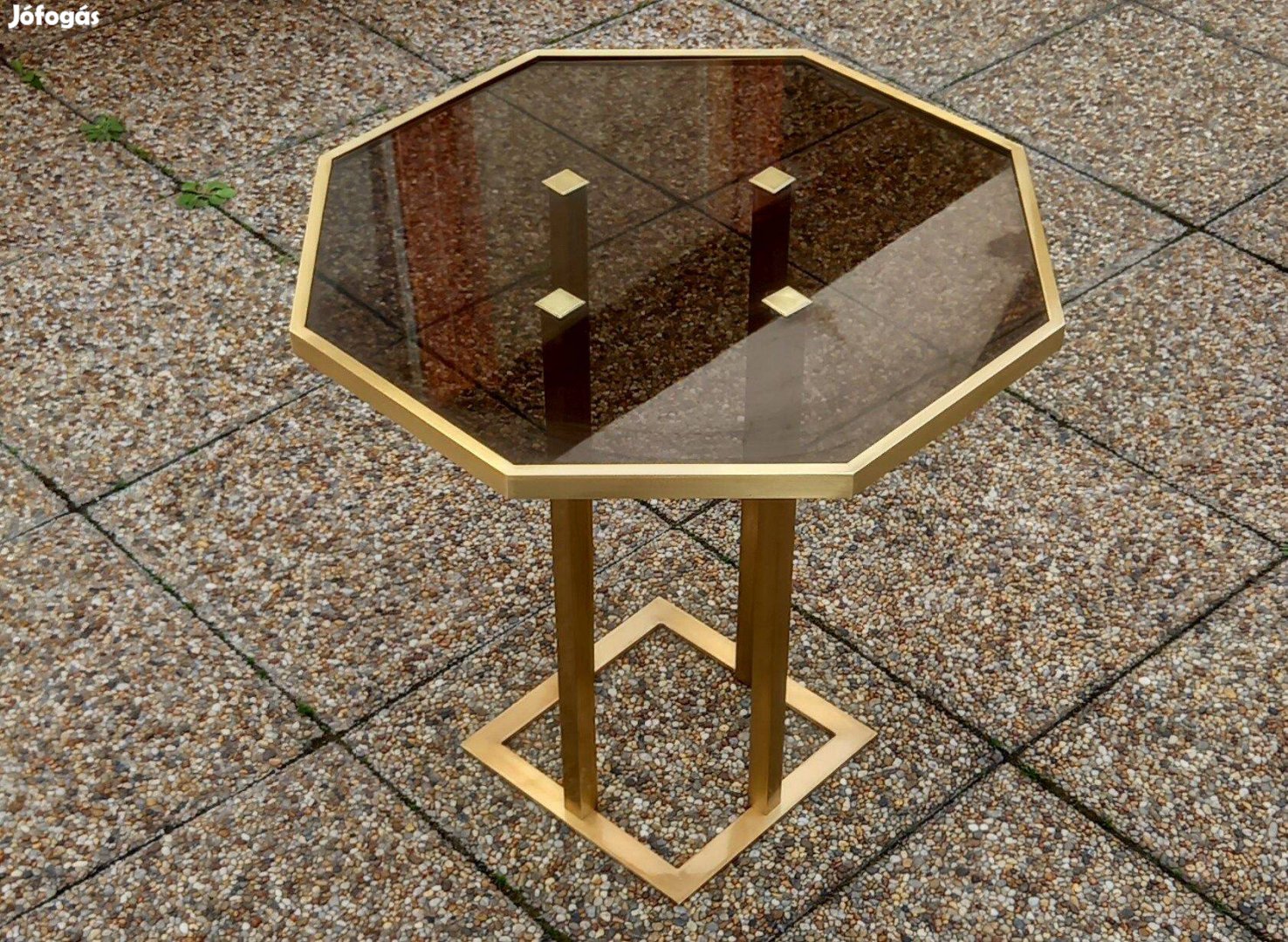 Oktagonal réz-üveg asztal vintage design 1970