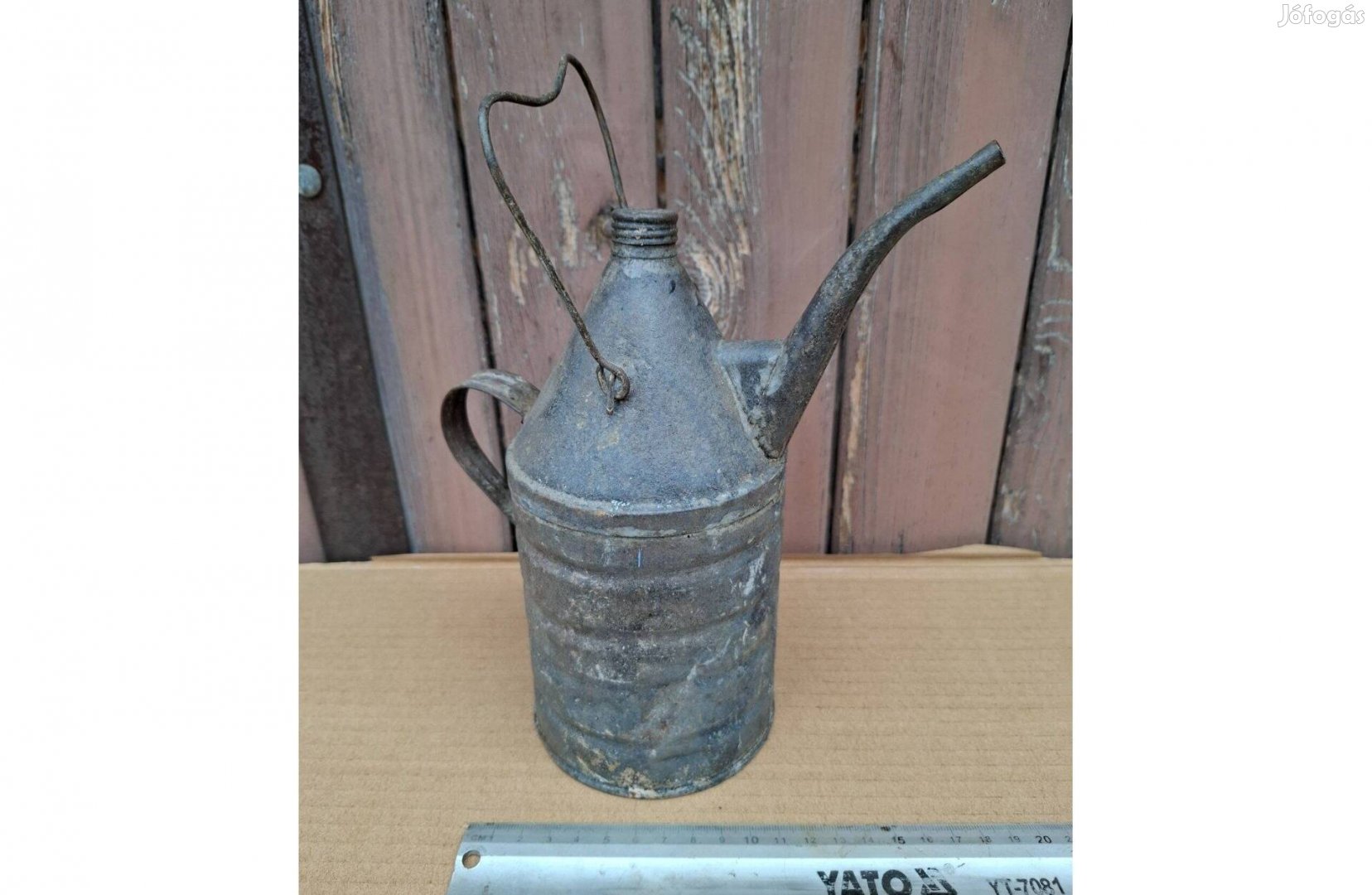 Olajos petróleum kanna