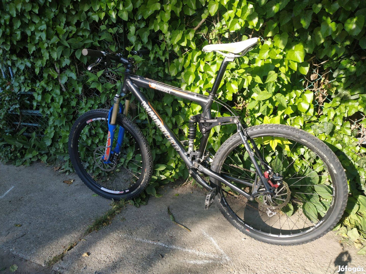 Olajos tárcsafékes, összteleszkópos, aluvázas, 26" mountain bike eladó