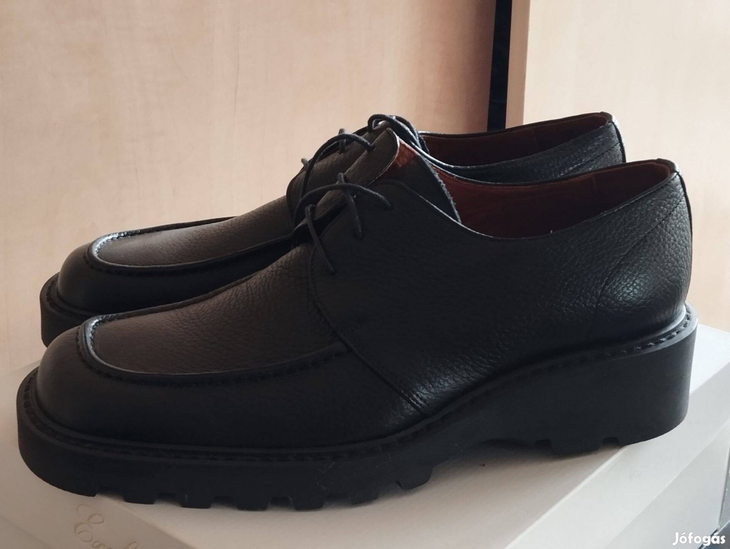 Olasz Bőrcipő, bőr belsővel, új állapotban. Soha nem volt