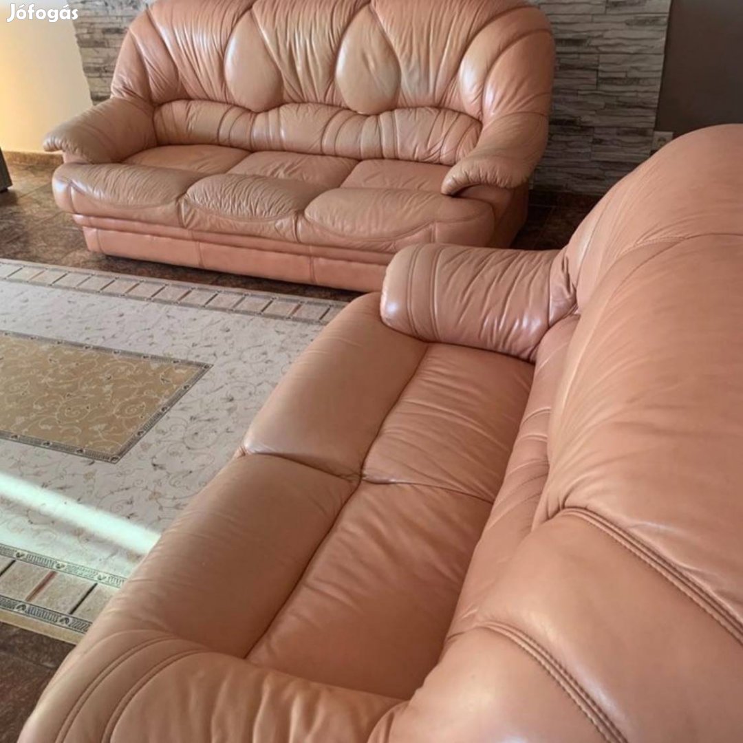 Olasz gyártmányú bőrgarnitúra 2-es és 3-as üléses kanapékkal