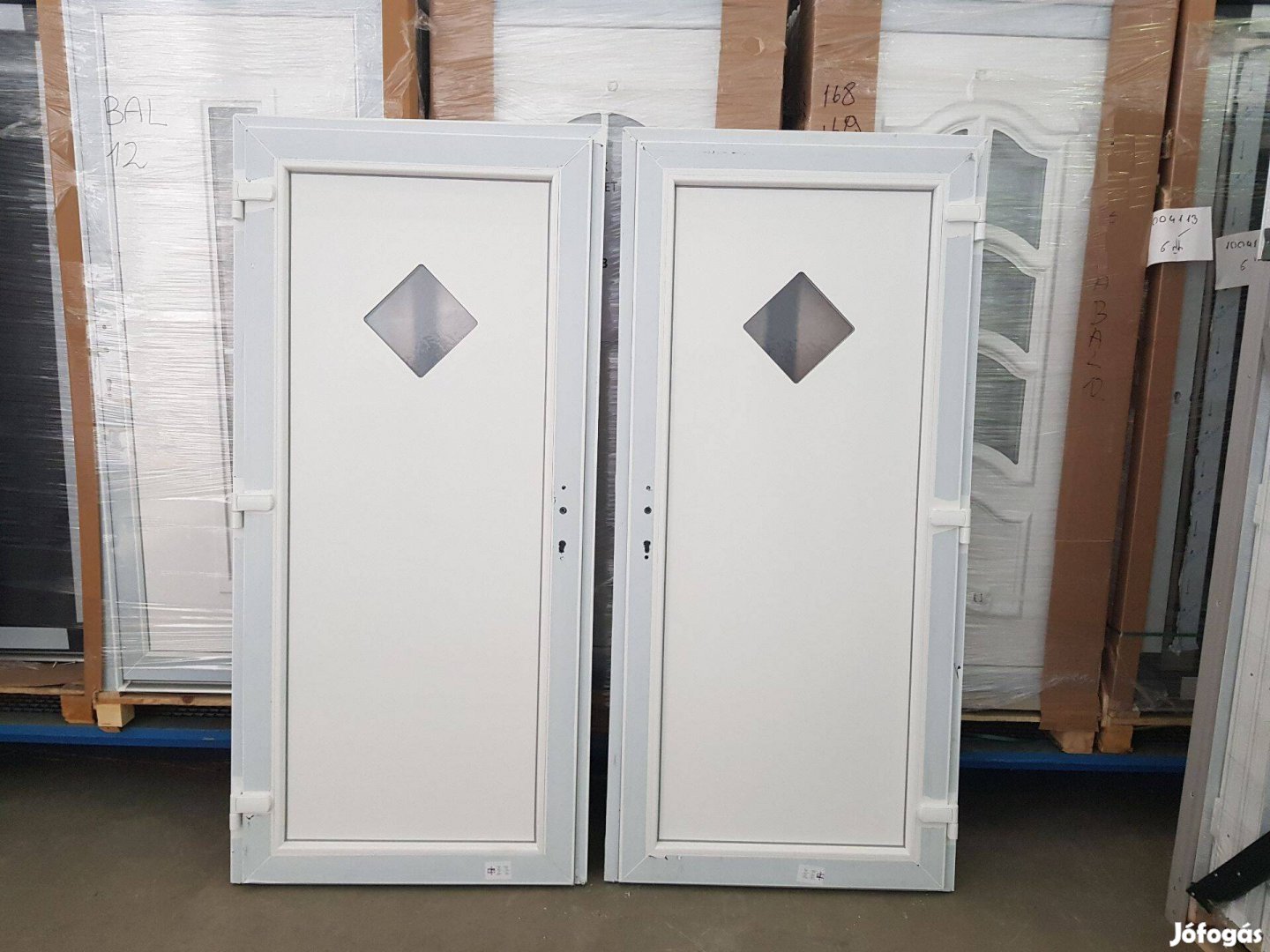 Olcsó kis üveges bejárati ajtó - szállítva - garanciával -