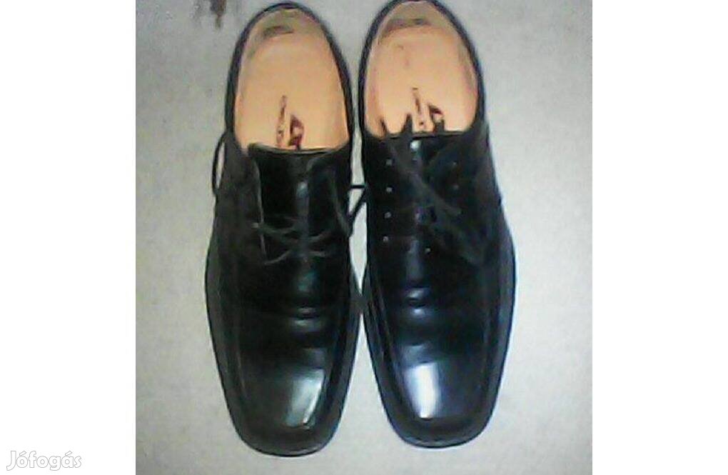 Olcsóbb! 45-ös fekete könnyű műbőr cipő - bth.: 29 cm