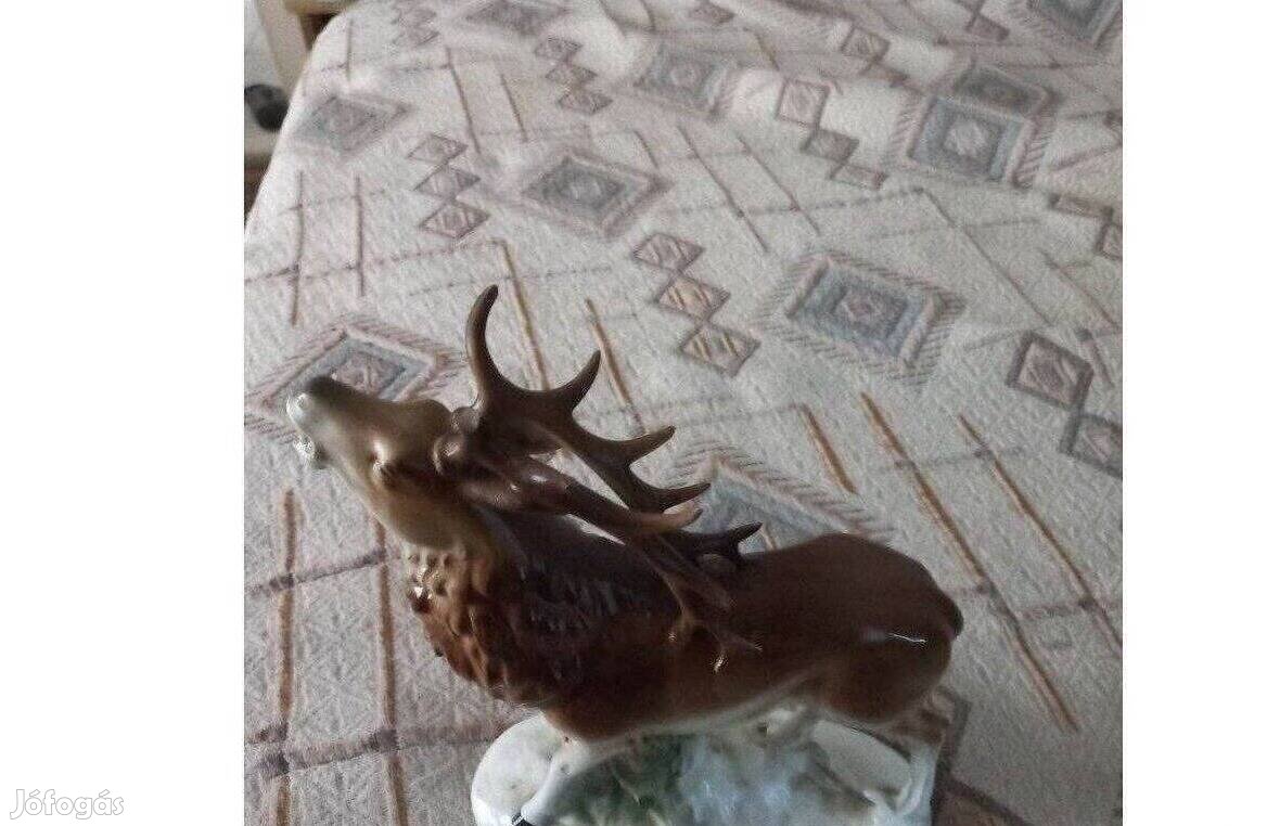 Olcsóbban eladó Nagy méretű Szarvas apró hibával