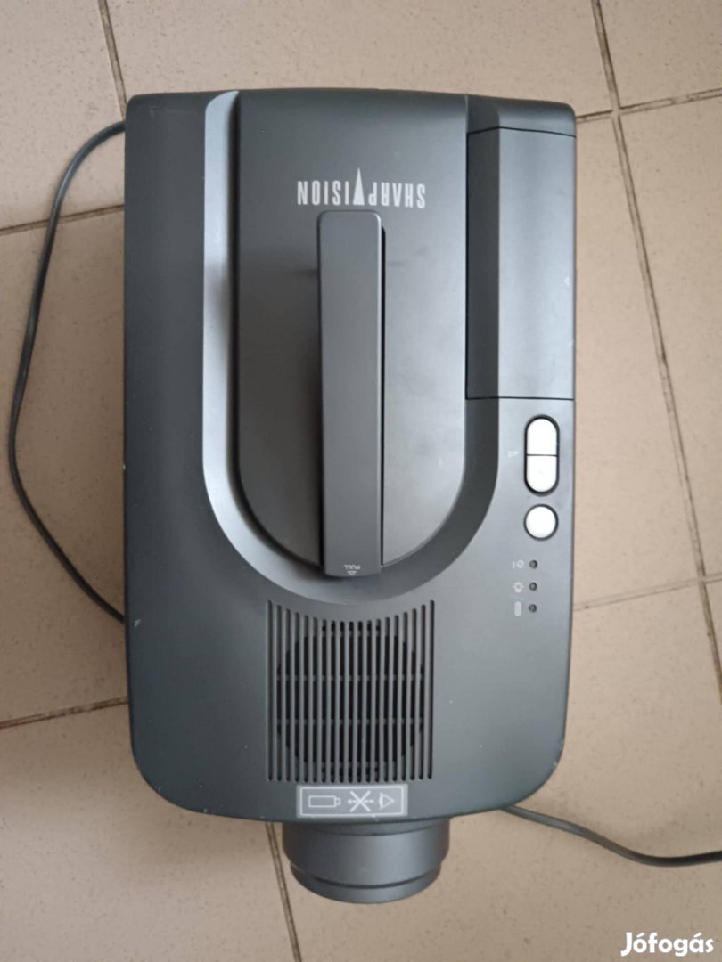 Olcsón eladó Projektor 