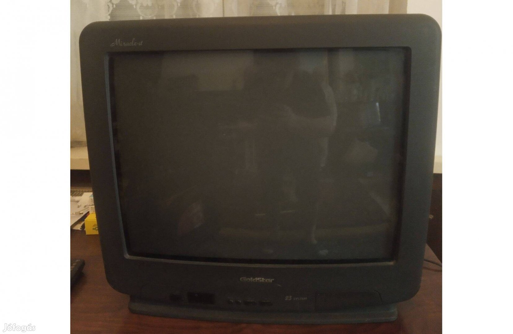 Olcsón eladó régi Goldstar TV (52 cm-es képátló)!