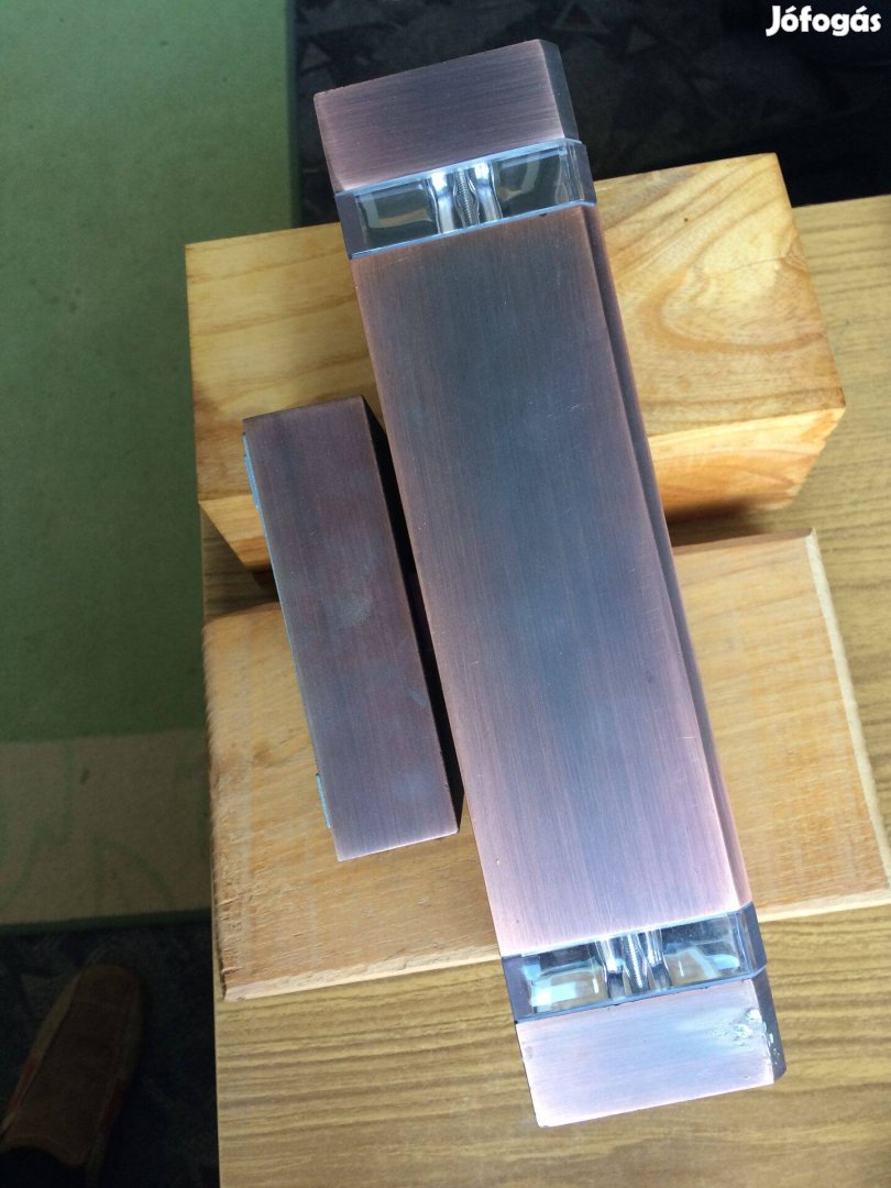 Oldalvilágitós bronz lámpa -modern