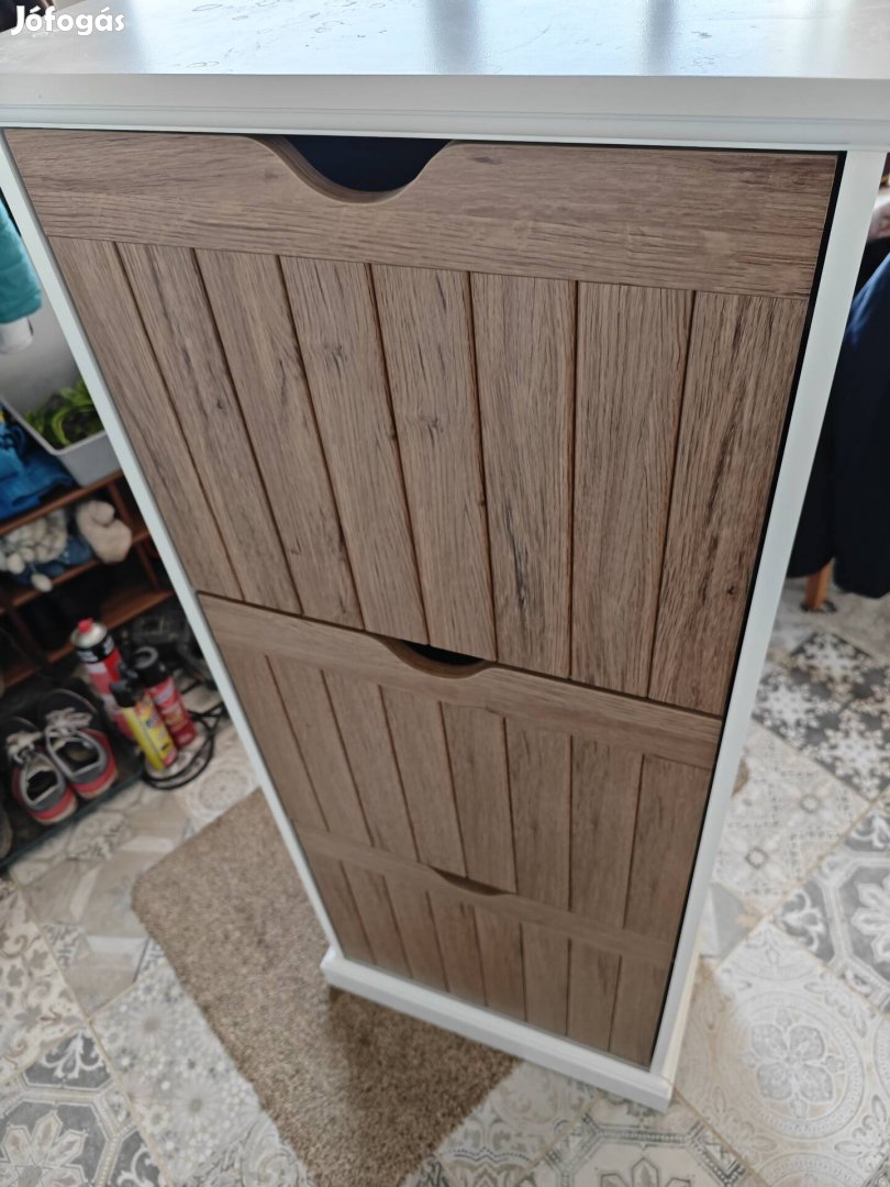 Oldekrog cipősszekrény