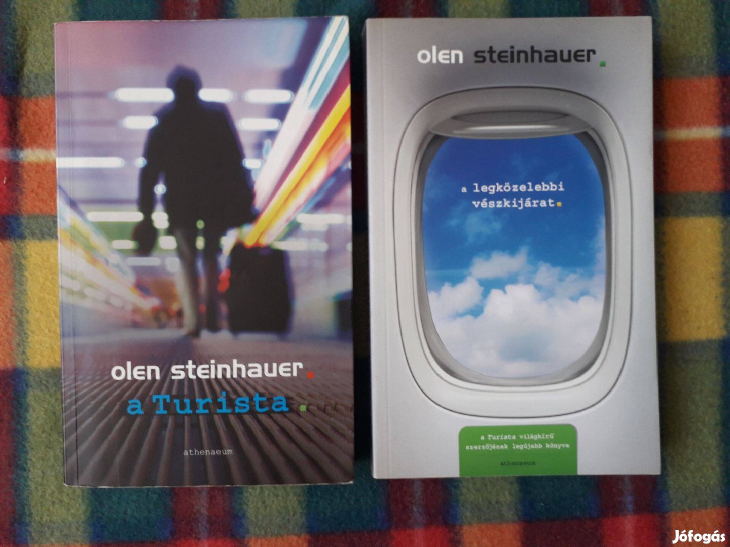 Olen Steinhauer A Turista + A legközelebbi vészkijárat