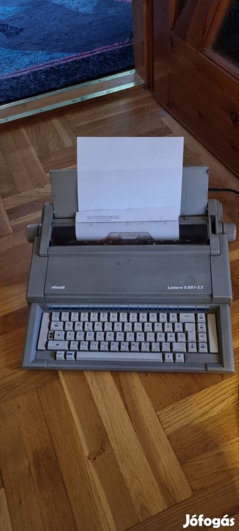 Olivetti Letrera E501-II elektromos írógép 