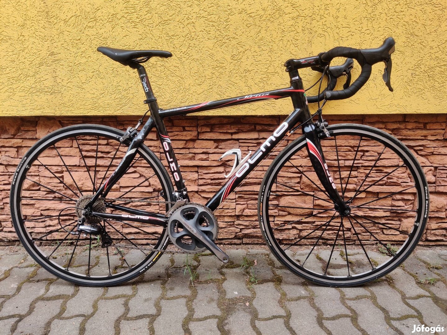 Olmo karbon országúti kerékpár (Dura-Ace)