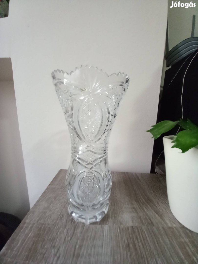 Ólomkristály váza 22 cm