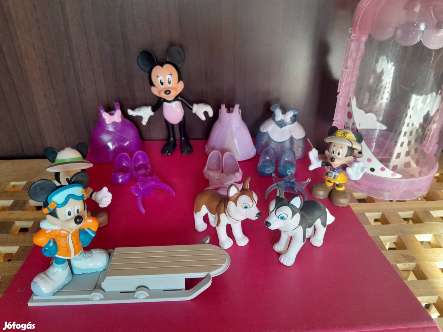 Öltöztethető Minnie egér figura és Mickey egér figurák együtt 