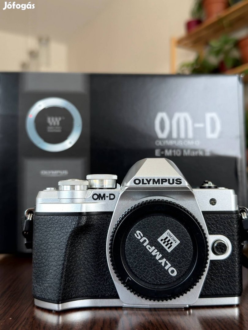 Olympus OM-D E-M10 Mark III