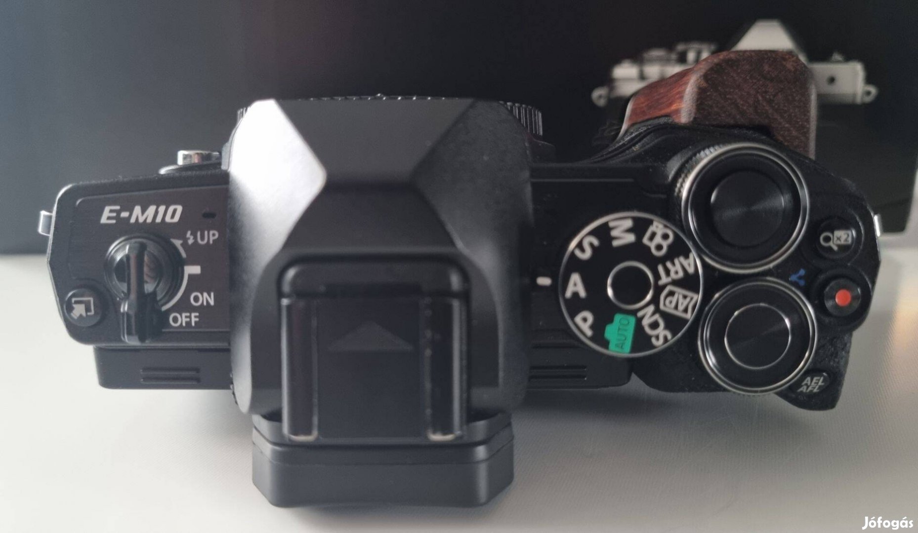 Olympus OM-D E-M10 Mark IV