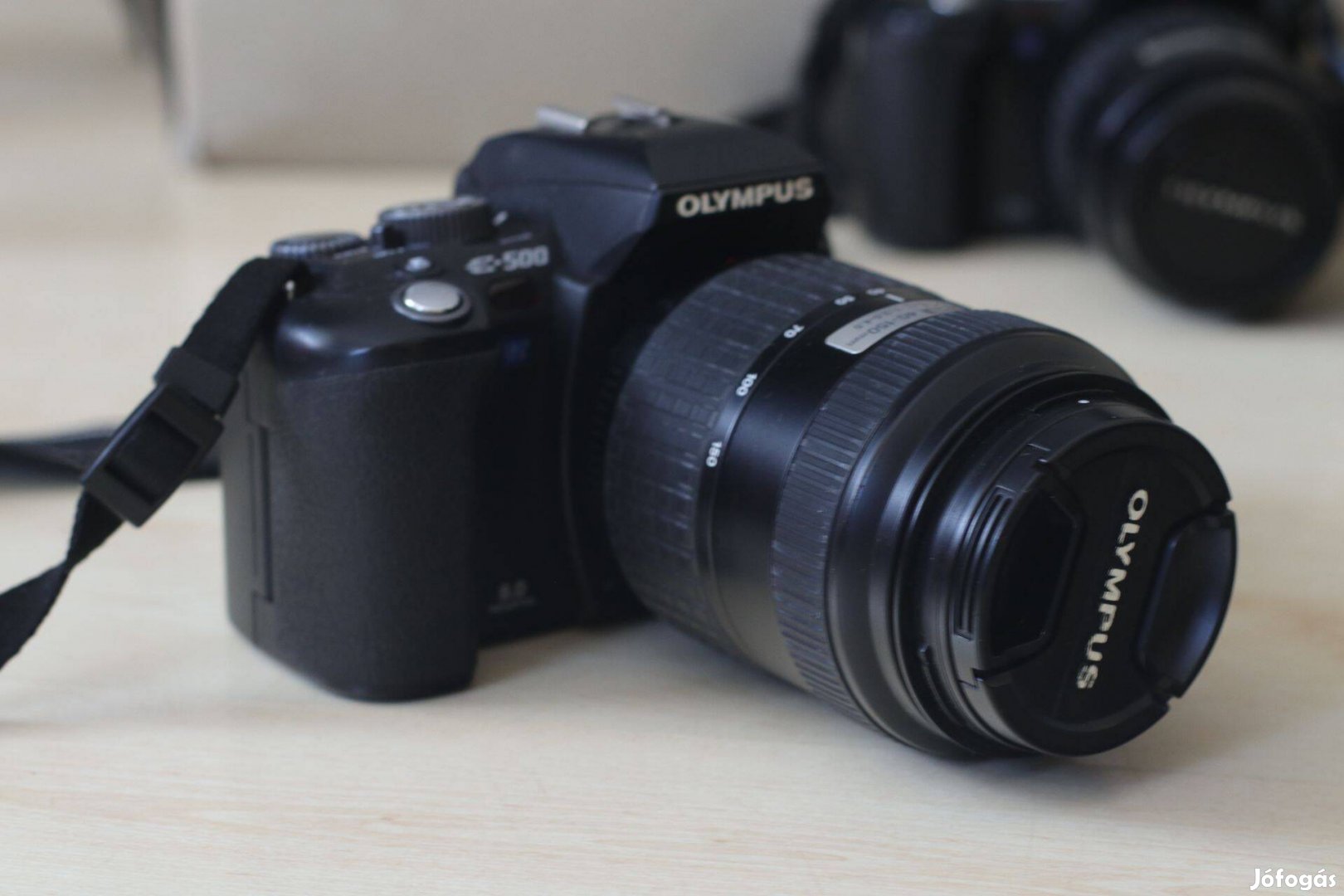 Olympus tükörreflexes fényképező 2 objektívvel