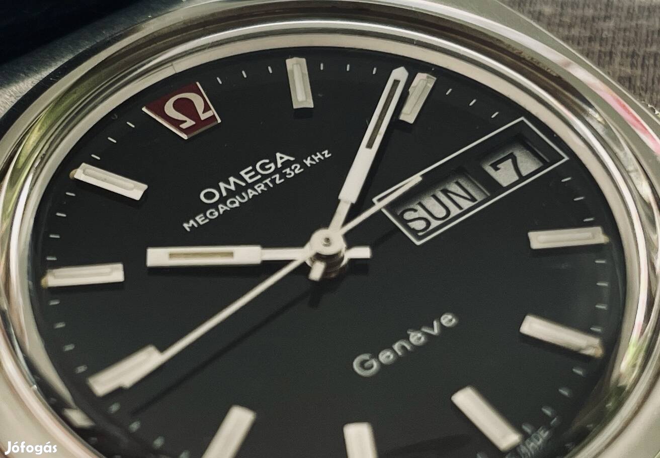 Omega Geneve Megaquartz