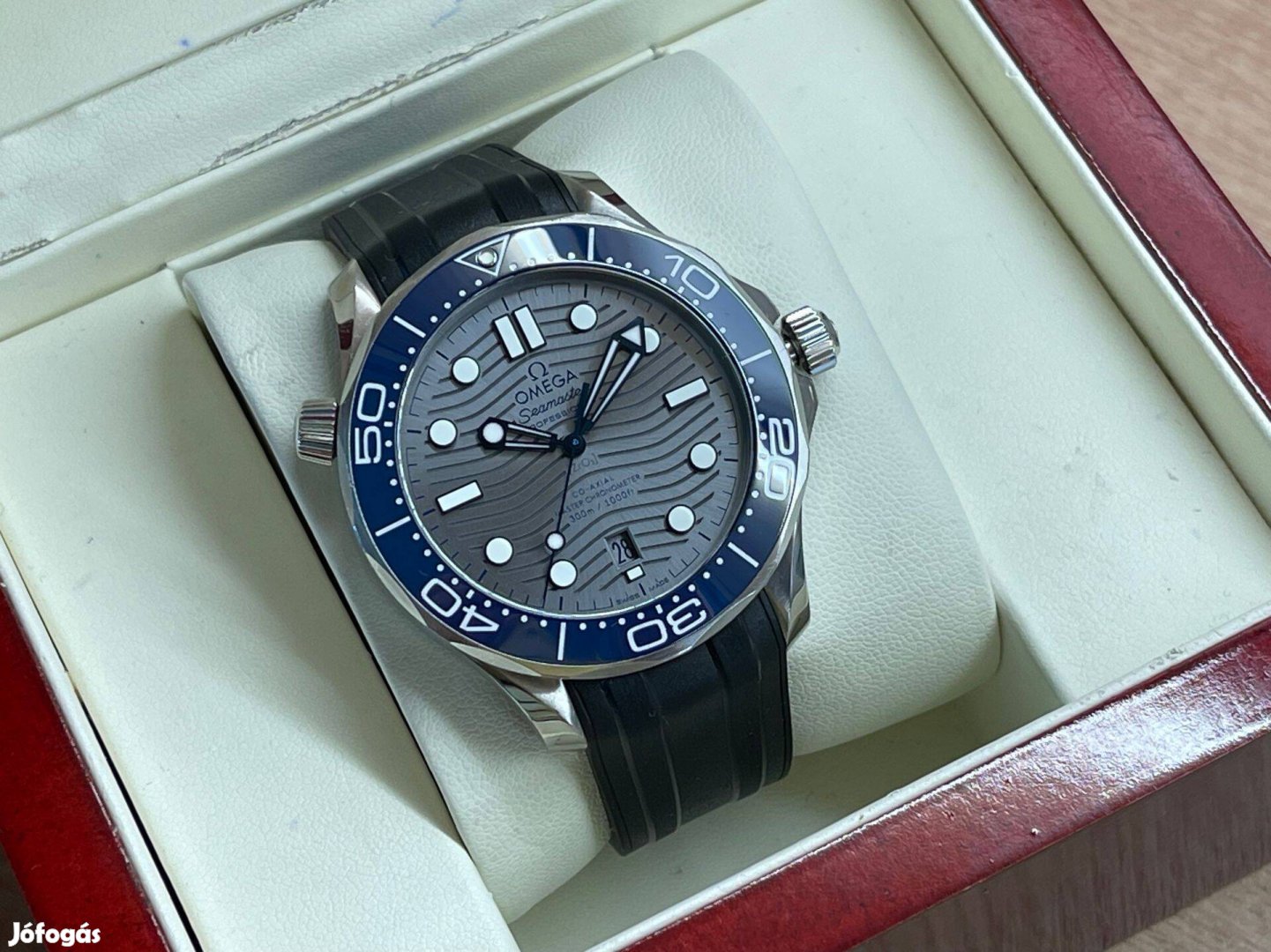 Omega Seamaster Diver 300M Master Chronometer ezüst 42 Lgsw