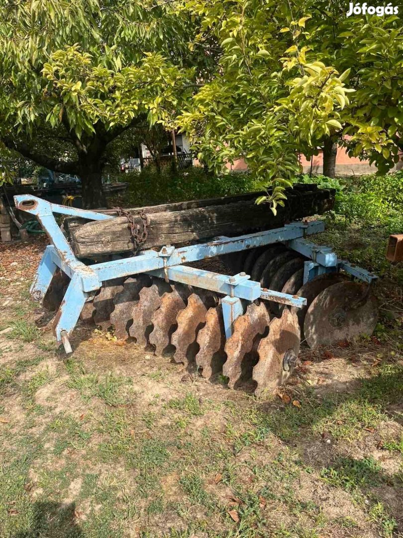 Omikron függesztett tárcsa 12 leveles, újszerű állapotban eladó