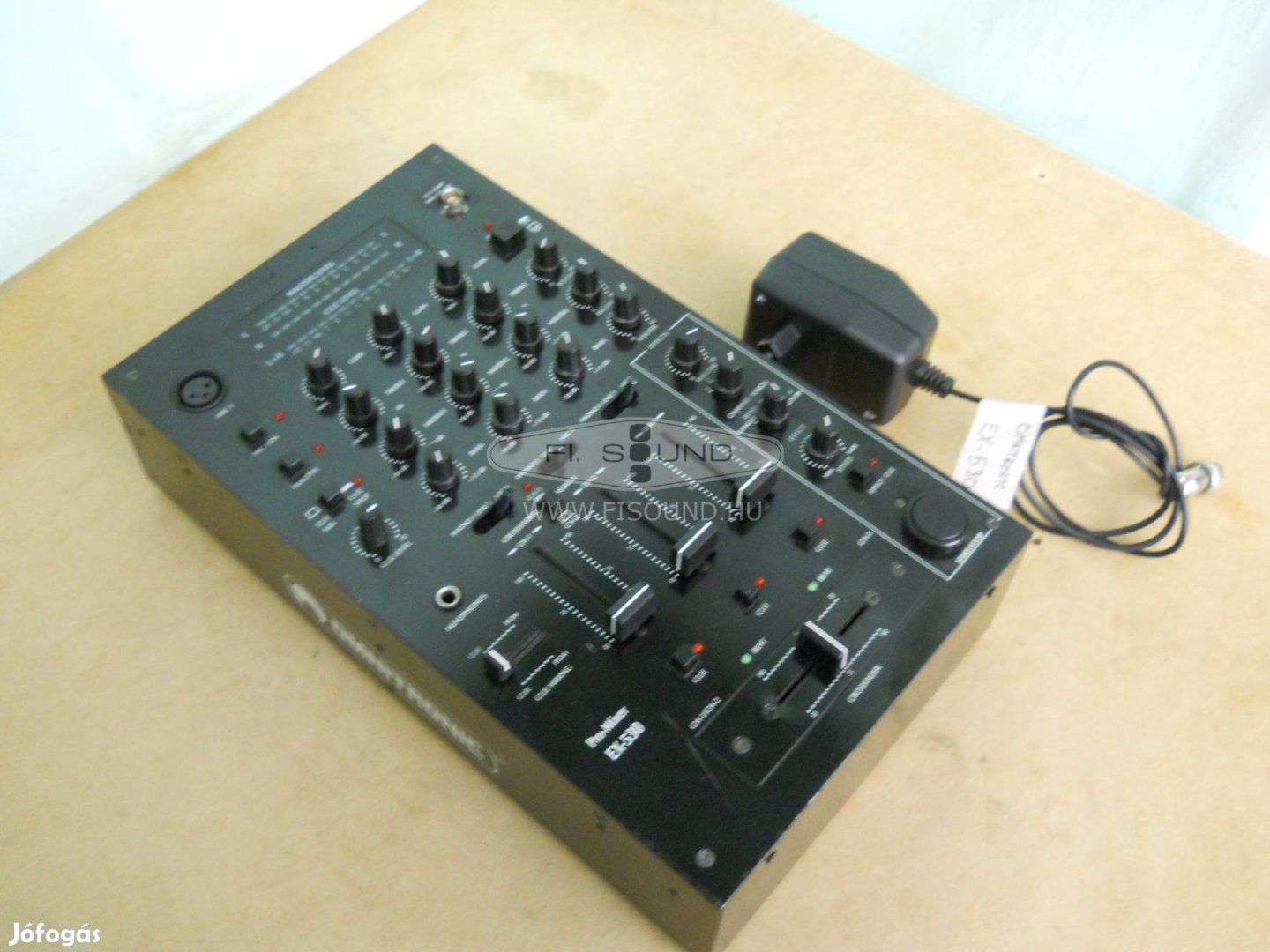 Omnitronic EX-530 ,3 sávos 9 csatornás keverő