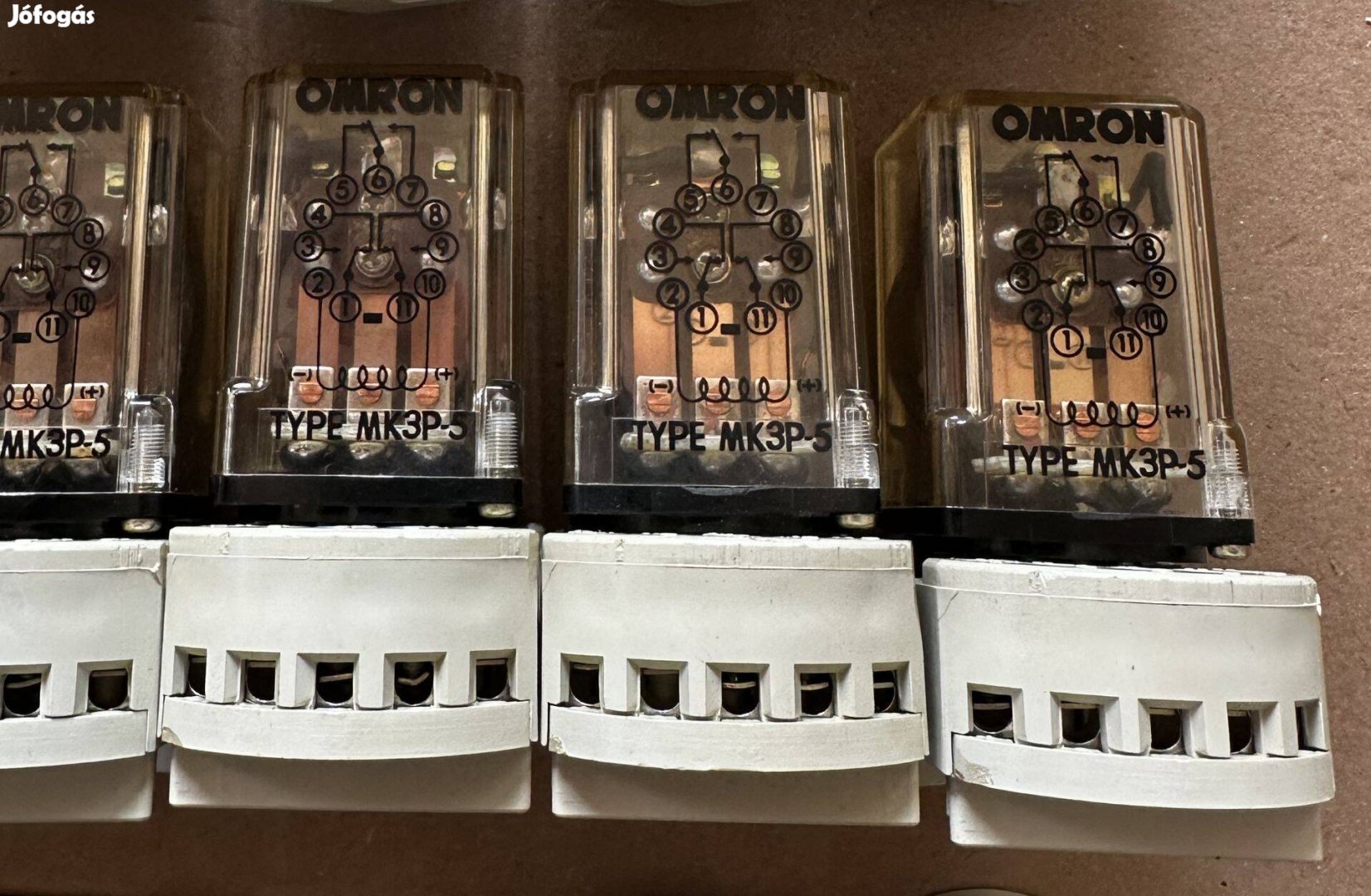 Omron MK3P5 relé foglalattal