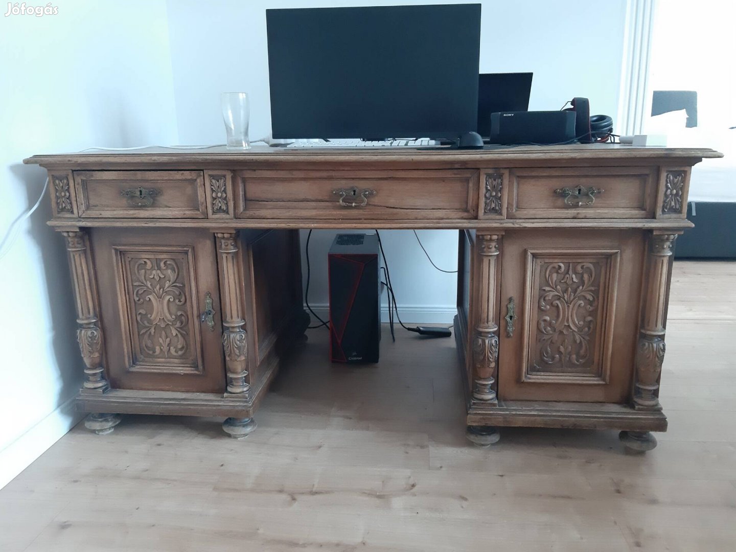 Ónémet bútorok eladók