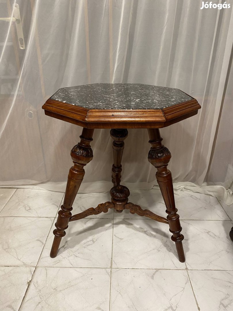 Ónémet márványlapos kisasztal