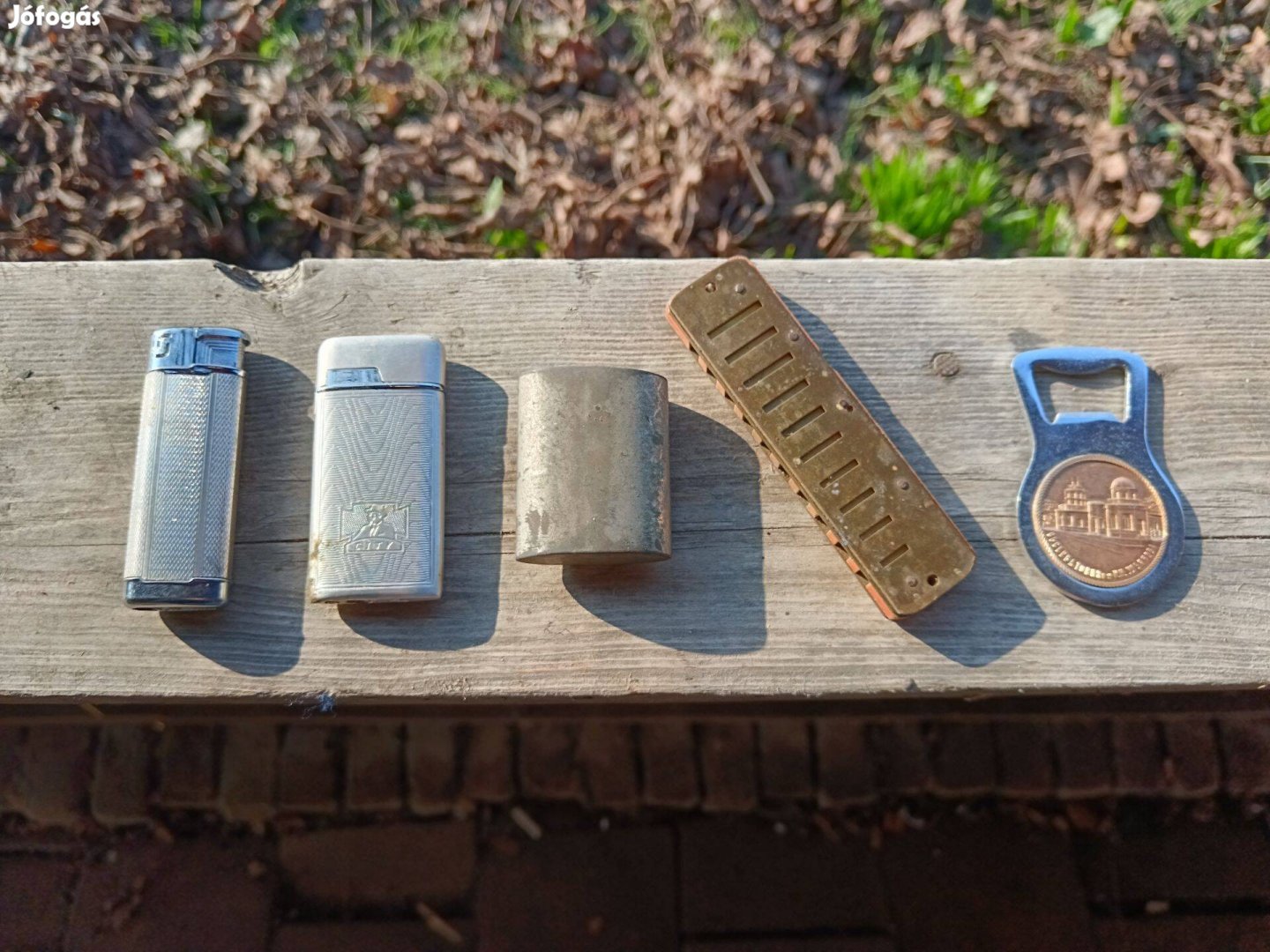 Öngyujtó, szályharmonika, sörnyitó