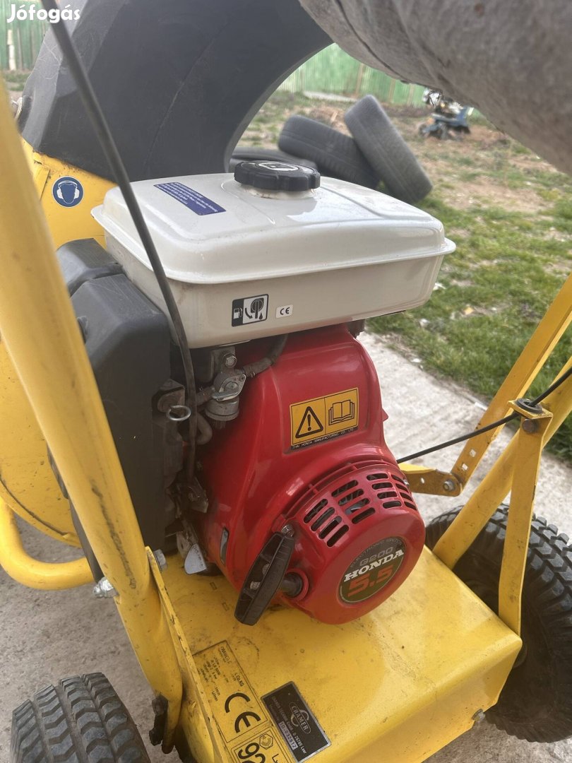 Önjárós Honda motoros lomszivó gép